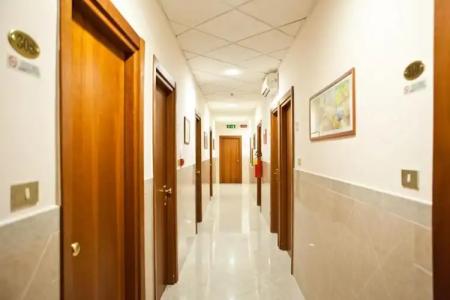 Terminus & Plaza - 32