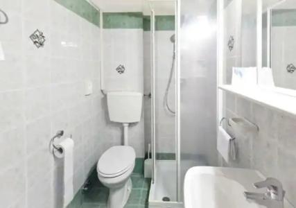 Terminus & Plaza - 55