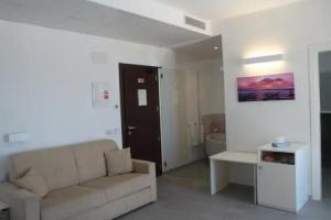 Hotel «Miramare», Марина ди Рагуза