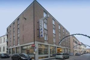 Hotel «Bisanzio», Равенна