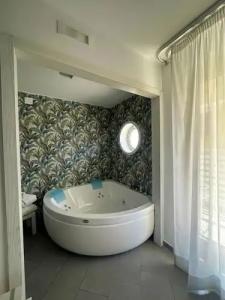 Tasso Suites & Spa - 80