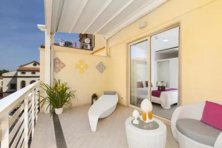Tasso Suites & Spa - 73