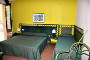 Hotel «Baia Delle Sirene», Таормина