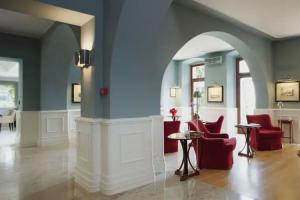 Hotel «Riviera & Maximilian's», Триест