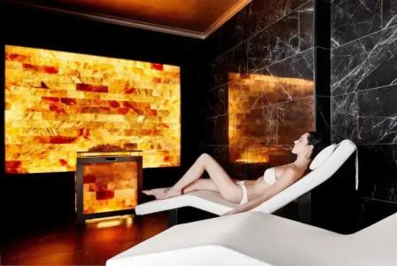 Riviera & Maximilian's - 15