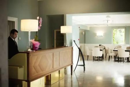 Riviera & Maximilian's - 25