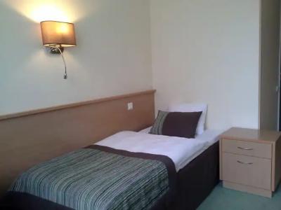 Sky High Airport 200 meters from the terminal - 22