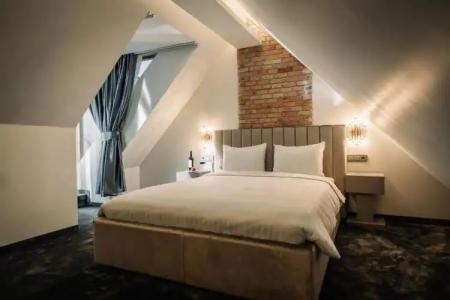 Royal Boutique Vilnius Gates of Dawn - 153