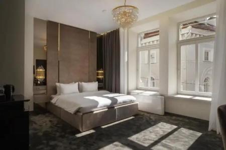 Royal Boutique Vilnius Gates of Dawn - 46