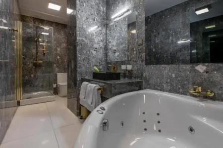 Royal Boutique Vilnius Gates of Dawn - 148