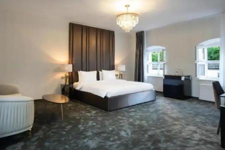 Royal Boutique Vilnius Gates of Dawn - 102