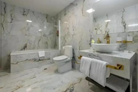 Royal Boutique Vilnius Gates of Dawn - 93