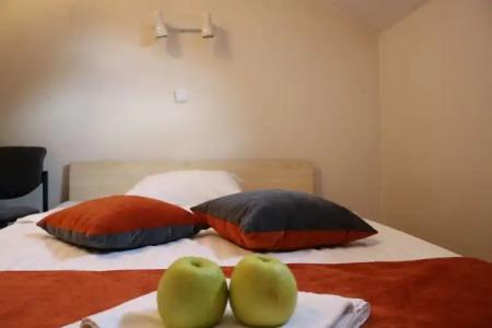 Apple Economy - 14
