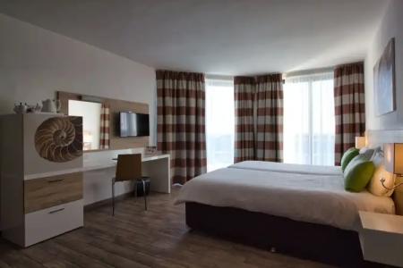 AX Seashells Resort - 5