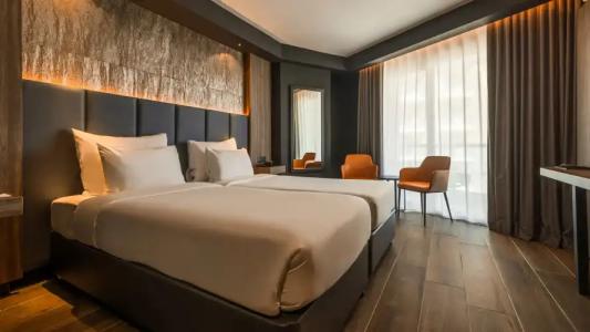 AX Seashells Resort - 10