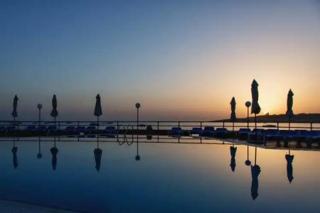 AX Seashells Resort - 42