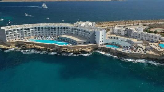 Paradise Bay Resort - 0
