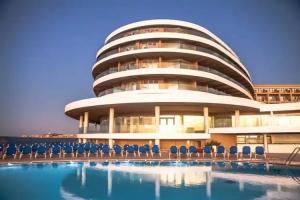 Ramla Bay Resort, Мелиха