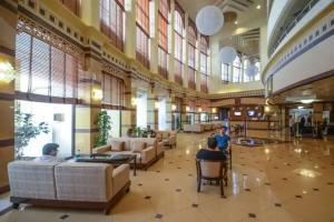 Отель «Golden Tulip Seeb», Маскат