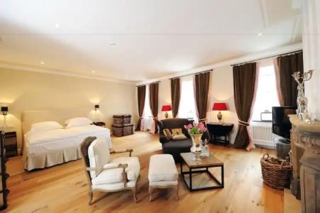 Lesar Angel - Member of Hips - 94