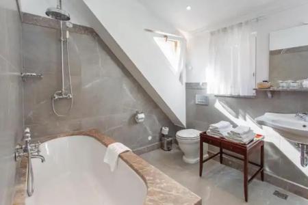 Lesar Angel - Member of Hips - 69