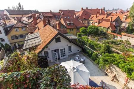 Lesar Angel - Member of Hips - 17