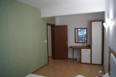 Elizabeth Dy Boutique - 42