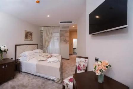 Heritage Antique Split - 4