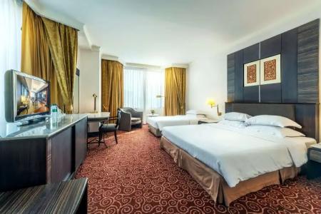 Ramada by Wyndham Bangkok Chaophya Park - 2