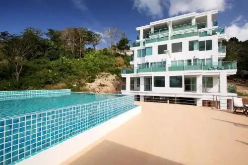 The Baycliff Residences - 2