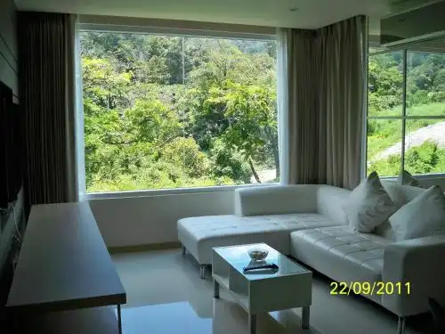 The Baycliff Residences - 19