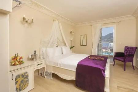 Lukka Exclusive – Adult Only +12 - 2