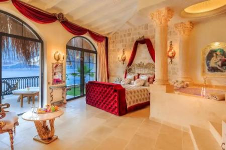 Lukka Exclusive – Adult Only +12 - 93