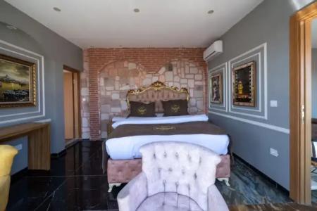 Holiday Business - 44