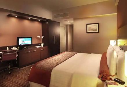 Delta Hotels by Marriott Istanbul West - 4