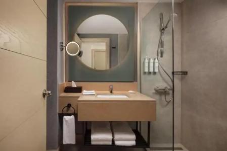 Delta Hotels by Marriott Istanbul West - 40