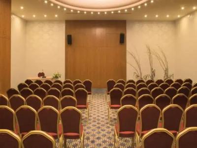 Mövenpick Izmir - 18