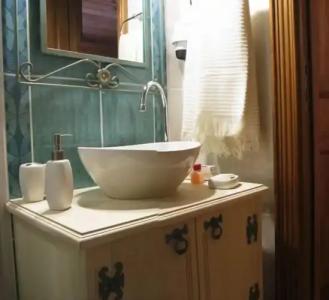 Des Etrangers - Special Category - 7