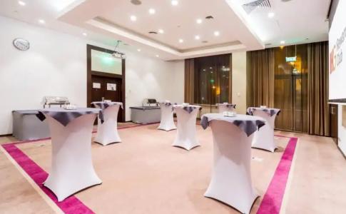 Holiday Inn - Kyiv, an IHG - 13