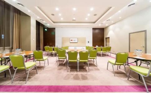 Holiday Inn - Kyiv, an IHG - 11