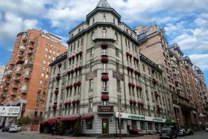 Апарт-отель «Senator Victory Square»