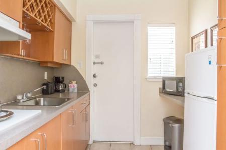 Dorchester & Suites - 15