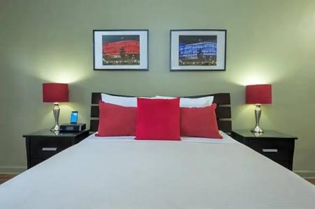 Suites on South Beach - 28