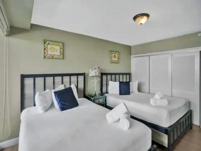 The Alexander All Suites - 324