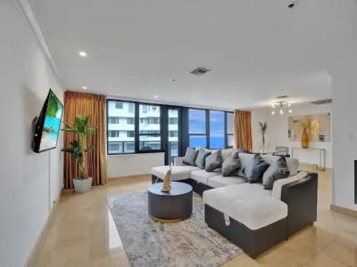 The Alexander All Suites - 529