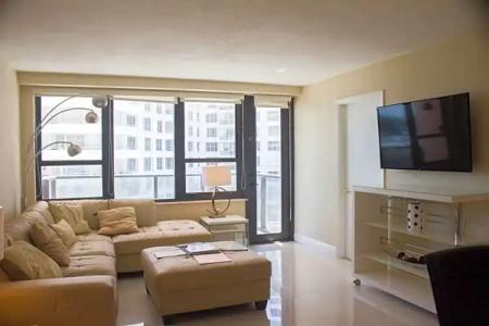 The Alexander All Suites - 611