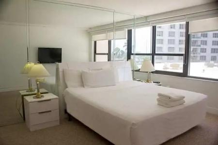 The Alexander All Suites - 609