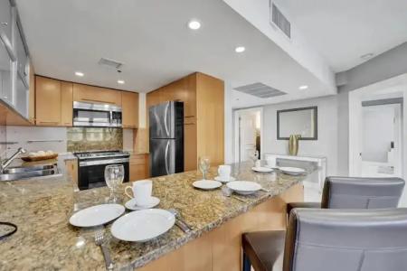 The Alexander All Suites - 731