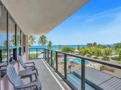 The Alexander All Suites - 487