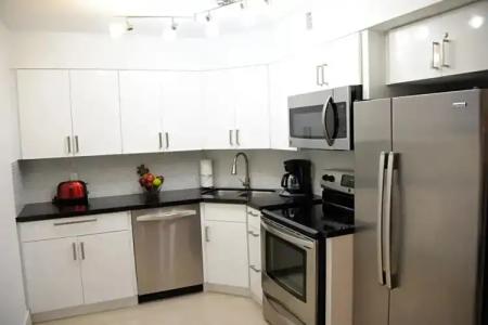 The Alexander All Suites - 669